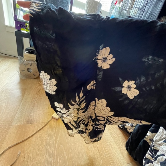 Billabong Beach Coverup - Picture 4 of 8